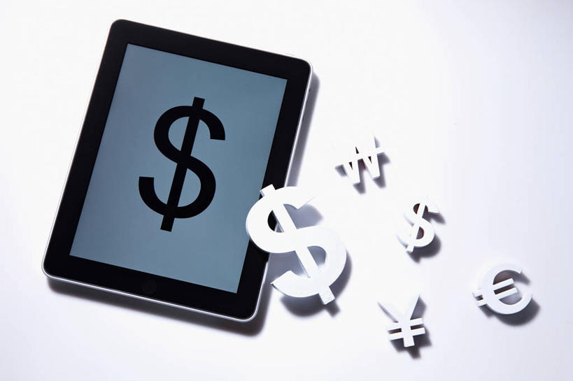 无人,横图,俯视,室内,特写,白天,电脑,笔记本电脑,桌面,桌子,静物,许多,阴影,灰色背景,反射,网络,标志,文字,影子,很多,通讯设备,标识,排列,一个,灰色,摄影,影棚,单个,无线,通信设备,无线网络,无线上网,便携式电脑,平板电脑,摆列,美元符号,手提电脑,彩图,高角度拍摄,影棚拍摄,拍摄,欧元符号,人民币符号,布列,分列