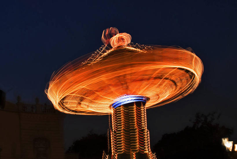 无人,游乐园,横图,室外,夜晚,仰视,游戏,植物,游乐场,奥地利,欧洲,维也纳,阴影,光线,影子,摩天轮,灯光,首都,玩,娱乐,树,树木,绿色,自然,休闲,游乐设施,生长,成长,活动,发泄,消遣,智力,中欧,费里斯大转轮,宣泄,奥地利共和国,乐园,主题公园,游艺设施,玩耍,嬉戏,彩图,低角度拍摄,人造公园,主题乐园