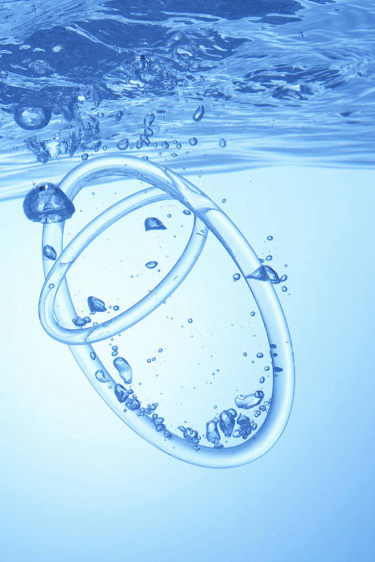 无人,竖图,室内,特写,白天,正面,水,波纹,蓝色背景,透明,图形,椭圆,椭圆形,液体,气泡,水滴,涟漪,漩涡,几何,水泡,水珠,水纹,泡泡,摄影,影棚,圆弧,数学,彩图,影棚拍摄,拍摄,几何图形,平面图形