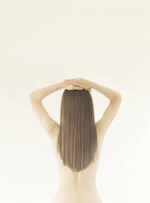 东方人,一个人,站,竖图,室内,白天,亚洲,仅一个年轻女性,仅一个女性,仅一个人,抱头,阴影,黄色背景,反射,影子,棕色,黄种人,裸露,背面,站着,摄影,影棚,双手抱头,裸,捧首,捧头,年轻女性,女人,女性,亚洲人,长发,直发,站立,半身,彩图,影棚拍摄,拍摄