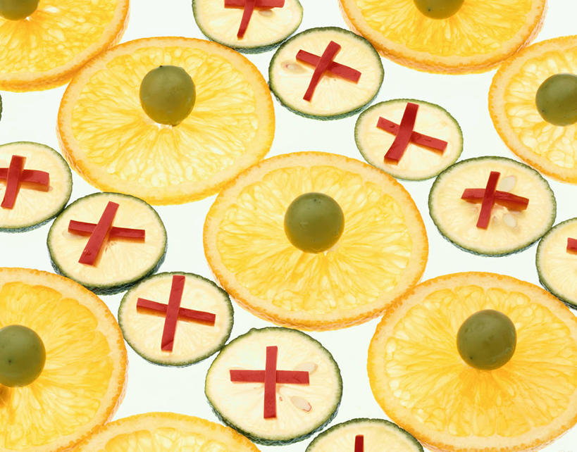 无人,横图,俯视,室内,特写,白天,白色背景,葡萄,黄瓜,蔬菜,水果,一排,许多,阴影,新鲜,整齐,并列,并排,反射,影子,生食,食品,果实,很多,蔬果,食物,排列,摄影,有机食品,绿色食品,影棚,甜橙,队列,平行,山葫芦,蒲桃,橙子,橙,草龙珠,青瓜,胡瓜,彩图,高角度拍摄,影棚拍摄,拍摄,鹄壳,黄橙,黄果,金橙,金环,金球,糖橙