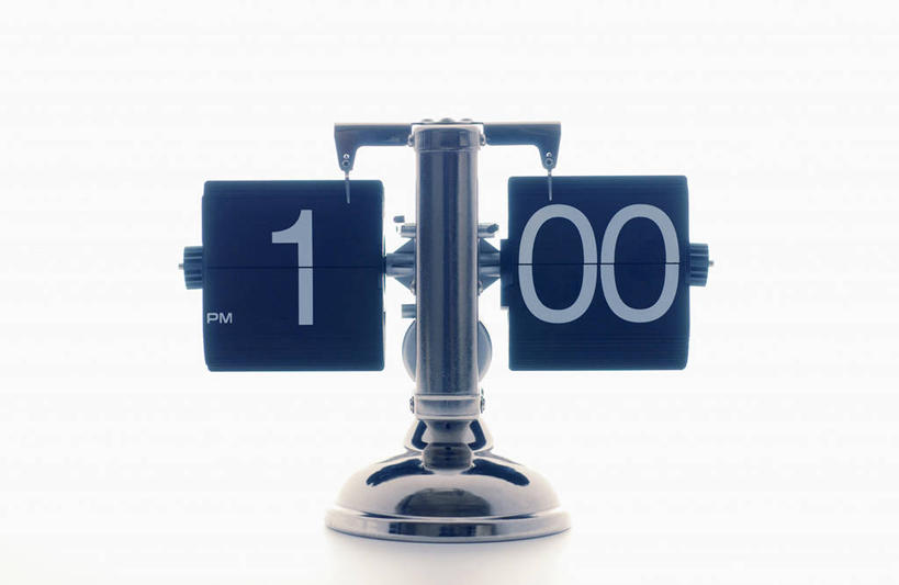 无人,横图,室内,特写,白天,白色背景,正面,静物,阴影,时间,反射,标志,时钟,数字,文字,影子,字符,指针,计时,标识,钟表,表,时针,摄影,阿拉伯数字,影棚,座钟,分针,钟,彩图,影棚拍摄,拍摄