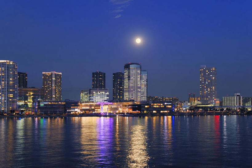 无人,家,高楼大厦,横图,全景,室外,夜晚,正面,度假,海浪,海洋,美景,天际线,城市风光,标志建筑,城市,大厦,地标,建筑,摩天大楼,夜景,东京,日本,亚洲,阴影,光线,影子,房屋,屋子,景观,浪花,月亮,建筑群,灯光,月光,江东区,娱乐,建设,楼房,住宅,天空,海水,天,享受,休闲,景色,放松,明亮,海景,东亚,本州,关东地方,本州岛,日本国,东京都,皎洁,大海,风浪,海,海水的波动,近岸浪,涌浪,彩图,房子,大楼,高层建筑,高楼,摩天楼,丰洲