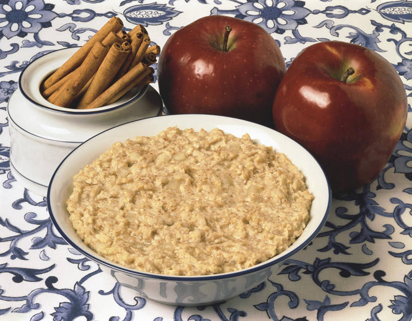 无人,横图,俯视,室内,特写,白天,早餐,玉米,餐桌,桌子,苹果,水果,阴影,新鲜,反射,棒子,影子,陶瓷,玉蜀黍,调味,谷物,生食,香料,佐料,食品,果实,陶瓷制品,肉桂,美食,饮食,食物,两个,红色,容器,碗,保健,有机食品,绿色食品,餐台,储藏,苞米,麦片,配料,储存,苞芦,桂皮,苞谷,作料,包谷,大蜀黍,番麦,薏米包,玉高粱,玉麦,珍珠米,官桂,牡桂,筒桂,香桂,玉桂,彩图,高角度拍摄,贮存