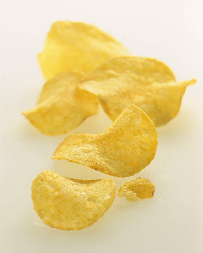 点心,无人,竖图,俯视,室内,特写,白天,餐桌,桌子,蔬菜,土豆,许多,阴影,新鲜,反射,影子,食品,很多,薯片,食物,黄色,零食,摄影,有机食品,绿色食品,影棚,餐台,垃圾食品,馍馍蛋,洋芋,山药蛋,马铃薯,彩图,高角度拍摄,影棚拍摄,拍摄