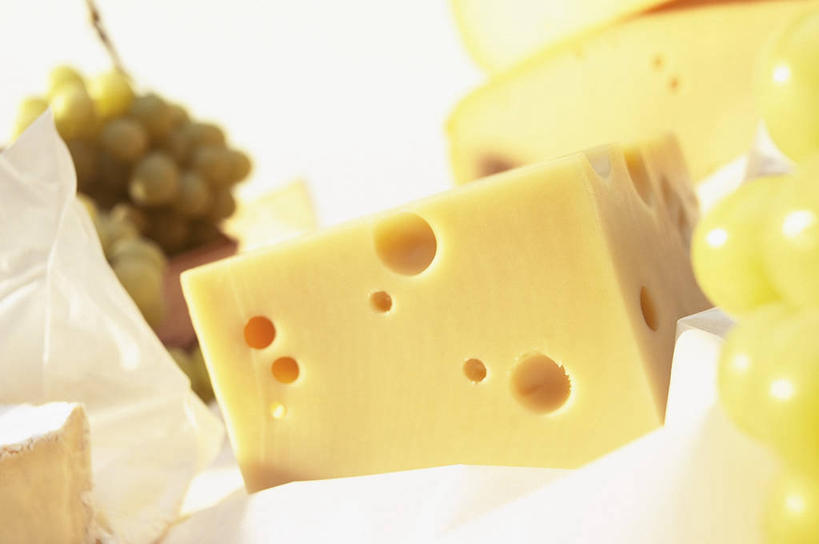 奶酪,无人,横图,室内,特写,白天,正面,餐桌,桌子,葡萄,水果,阴影,新鲜,反射,影子,生食,干酪,起司,食品,果实,芝士,营养,食物,乳酪,摄影,有机食品,绿色食品,影棚,餐台,乳制品,发酵,山葫芦,蒲桃,草龙珠,彩图,影棚拍摄,拍摄