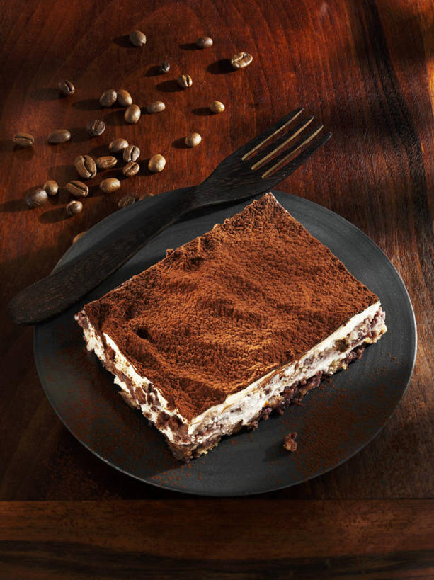 点心,无人,竖图,俯视,室内,特写,白天,餐桌,桌子,圣诞节,阴影,节日,朦胧,模糊,庆祝,反射,影子,食品,糖,糖果,甜点,甜品,褐色,文化,食物,糕点,饼干,甜食,零食,巧克力,庆典,摄影,影棚,餐台,纪念,朱古力,姜饼,德式姜饼,彩图,高角度拍摄,影棚拍摄,拍摄