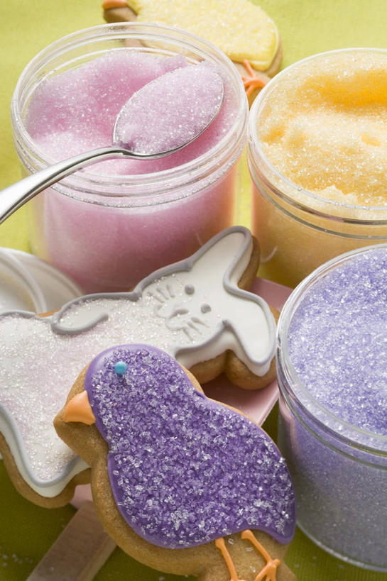 点心,无人,竖图,俯视,室内,特写,白天,桌面,桌子,哺乳动物,鸟,玻璃,复活节,绿色背景,阴影,节日,庆祝,反射,木制,鸟类,兔子,影子,勺子,调料,食品,糖,调味品,曲奇,调味料,文化,玻璃制品,食物,三个,粉色,黄色,紫色,动物,玻璃瓶,木制品,瓶子,调羹,汤匙,饼干,零食,庆典,摄影,影棚,纪念,兔,曲奇饼,曲奇饼干,广口瓶,彩图,高角度拍摄,影棚拍摄,拍摄