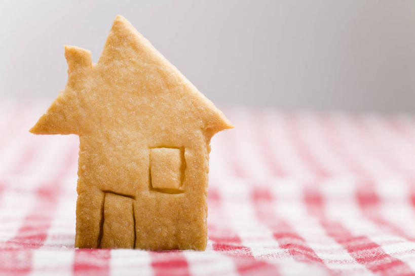 点心,无人,家,横图,室内,特写,白天,白色背景,正面,桌面,桌子,一块,阴影,朦胧,模糊,反射,木制,布料,方格,格子,影子,房屋,屋子,食品,曲奇,布纹,楼房,住宅,桌布,食物,红色,餐巾,木制品,台布,饼干,零食,摄影,影棚,曲奇饼,曲奇饼干,彩图,影棚拍摄,拍摄,房子