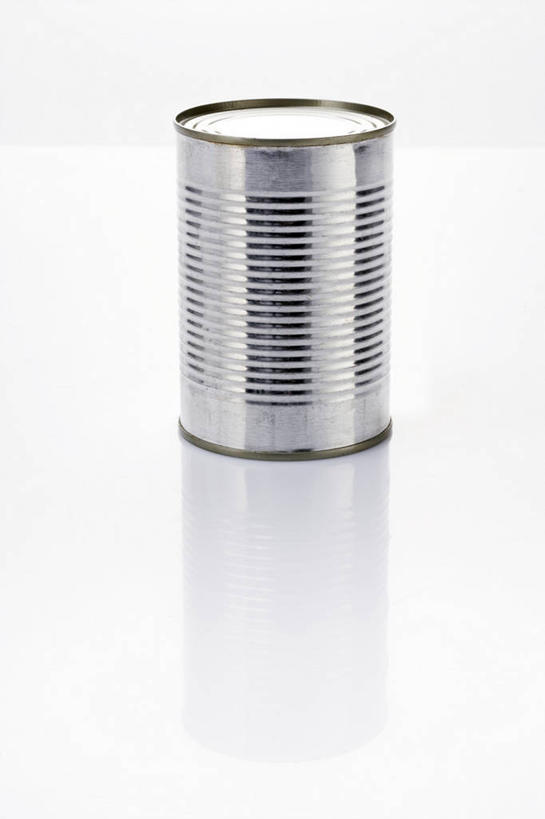 无人,竖图,俯视,室内,特写,白天,白色背景,餐桌,桌子,静物,金属制品,阴影,反射,金属,英文,包装,标志,罐子,文字,影子,字符,字母,标识,饮料,一个,容器,摄影,影棚,单个,餐台,易拉罐,英文字母,彩图,高角度拍摄,影棚拍摄,拍摄