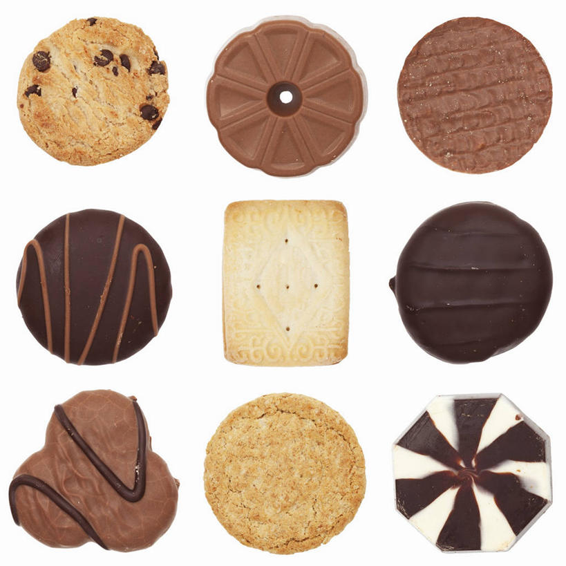 点心,无人,方图,俯视,室内,特写,白天,白色背景,餐桌,桌子,一排,许多,阴影,整齐,并列,并排,反射,影子,食品,糖,糖果,甜点,甜品,曲奇,很多,食物,排列,饼干,甜食,零食,巧克力,摄影,影棚,餐台,朱古力,黑巧克力,队列,平行,曲奇饼,曲奇饼干,彩图,高角度拍摄,影棚拍摄,拍摄
