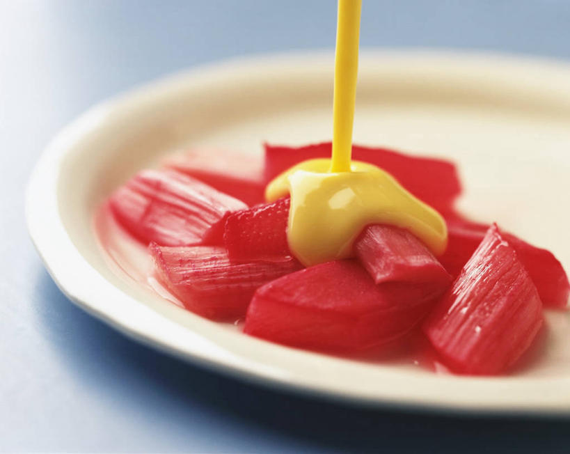 无人,横图,俯视,室内,特写,白天,植物,桌面,桌子,餐具,阴影,反射,木制,碟子,盘,影子,调料,酱料,酱汁,佐料,草药,药草,调味品,调味料,酱,中药,一个,盘子,木制品,碟,清热,单个,下降,药材,中草药,降落,香草兰,大黄,中药材,本草,解毒,降低,下跌,下落,婆绒花,山薄荷,石母草,川军,蜀大黄,熟大黄,彩图,高角度拍摄