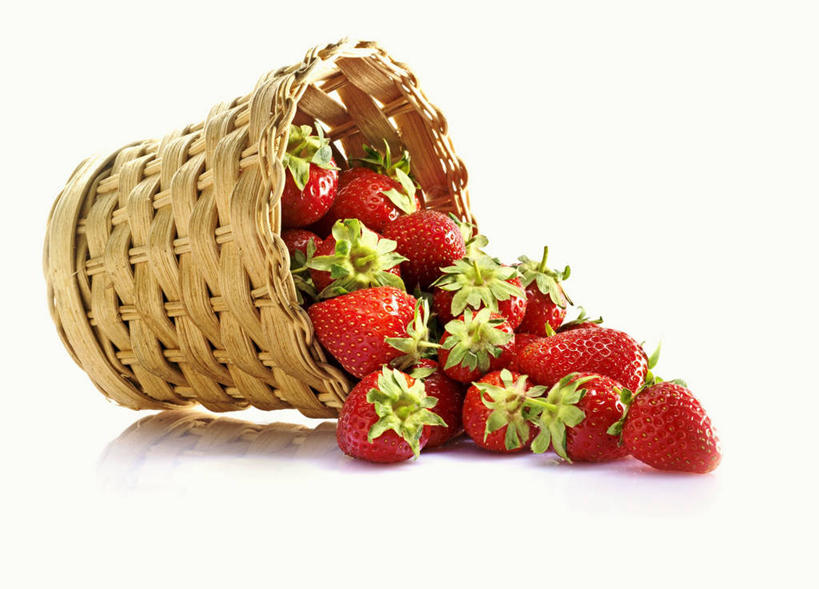 无人,交叉,横图,室内,特写,白天,白色背景,正面,竹子,草莓,浆果,水果,叶子,一堆,许多,阴影,堆叠,堆积,竹制,新鲜,编织,反射,篮子,影子,生食,食品,果实,绿叶,食物,一个,红色,竹篮,嫩叶,摄影,有机食品,绿色食品,影棚,单个,竹条,堆,交织,竹制品,穿插,叶,叶片,洋莓,水果皇后,红莓,地莓,彩图,影棚拍摄,拍摄