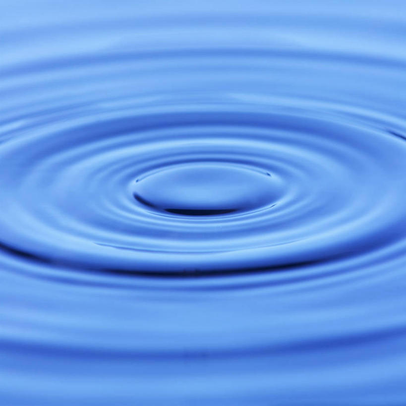 无人,方图,俯视,室内,特写,白天,纯洁,水,阴影,透明,反射,圆形,液体,影子,水滴,漩涡,蓝色,摄影,影棚,纯净,理智,沉静,冷色,高深,冷淡,彩图,高角度拍摄,影棚拍摄,拍摄