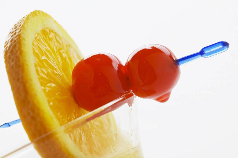 无人,横图,室内,特写,白天,白色背景,正面,餐桌,桌子,柑橘,樱桃,水果,切开,阴影,新鲜,反射,影子,生食,食品,果实,竹签,食物,红色,切,橙色,摄影,有机食品,绿色食品,影棚,餐台,剖面,切面,取食签,樱珠,莺桃,英桃,楔桃,牛桃,橘子,桔子,荆桃,橙子,橙,彩图,影棚拍摄,拍摄