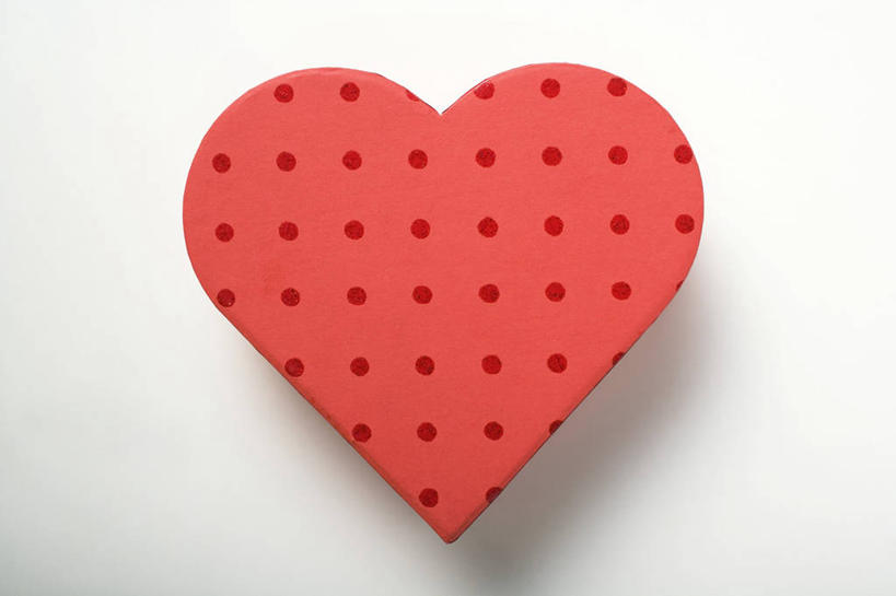 无人,横图,俯视,室内,特写,白天,白色背景,爱情,餐桌,桌子,阴影,爱心,反射,影子,浪漫,一个,红色,容器,温暖,温馨,心形,恩爱,摄影,影棚,单个,餐台,储藏,和睦,储存,心型,彩图,高角度拍摄,影棚拍摄,拍摄,融洽,贮存