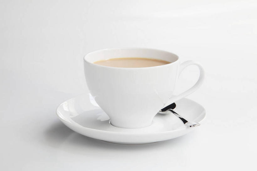 咖啡,无人,横图,俯视,室内,特写,白天,白色背景,幸福,桌面,桌子,杯子,餐具,金属制品,阴影,反射,金属,木制,瓷器,碟子,盘,影子,勺子,咖啡杯,陶瓷制品,一杯,娱乐,饮料,一个,盘子,木制品,调羹,碟,汤匙,享受,休闲,温馨,放松,乐趣,摄影,影棚,单个,提神,舒适,瓷杯,醒脑,软饮料,彩图,高角度拍摄,影棚拍摄,拍摄