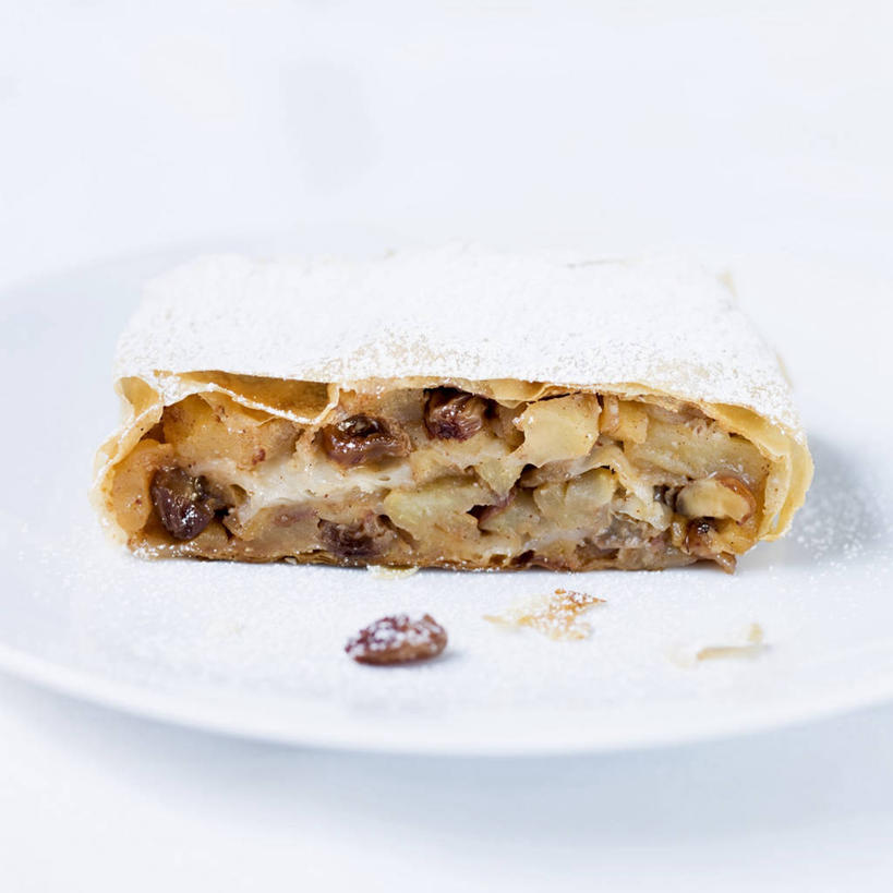 无人,方图,俯视,室内,特写,白天,白色背景,桌面,桌子,苹果,葡萄,餐具,水果,阴影,新鲜,反射,木制,碟子,盘,影子,生食,食品,糖,糖果,甜点,甜品,果实,软糖,食物,一个,盘子,木制品,碟,甜食,葡萄干,摄影,有机食品,绿色食品,影棚,单个,乌珠木,山葫芦,蒲桃,草龙珠,彩图,高角度拍摄,影棚拍摄,拍摄