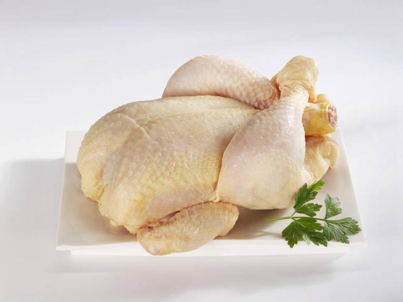 无人,横图,俯视,室内,特写,白天,白色背景,桌面,桌子,芹菜,蔬菜,餐具,叶子,阴影,新鲜,反射,木制,碟子,盘,影子,鸡肉,肉,食品,绿叶,肉类,食物,一个,盘子,木制品,碟,嫩叶,摄影,有机食品,绿色食品,荷兰芹,欧芹,香芹,影棚,单个,肉食,法香,巴西利,洋香菜,洋芫荽,法国香菜,旱芹菜,番荽,叶,叶片,彩图,高角度拍摄,影棚拍摄,拍摄