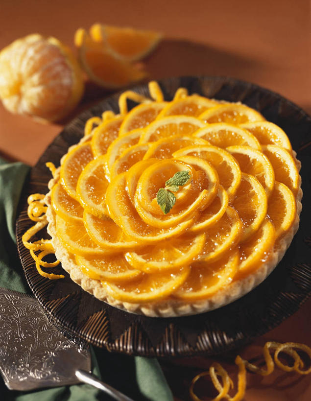 点心,无人,竖图,俯视,室内,特写,白天,下午茶,桌面,桌子,柑橘,餐具,水果,叶子,阴影,新鲜,装饰,反射,木制,碟子,盘,影子,生食,薄荷,食品,果实,绿叶,银丹草,蛋挞,食物,糕点,一个,盘子,餐巾,木制品,碟,嫩叶,有机食品,绿色食品,单个,华丽,修饰,点缀,衬托,美观,雅致,雅观,斑叶凤梨薄荷,苹果薄荷,夜息香,蛋塔,保洁方巾,口布,叶,叶片,橘子,桔子,橙子,橙,彩图,高角度拍摄