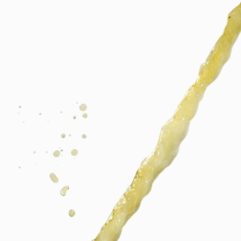 啤酒,无人,方图,室内,特写,白天,白色背景,正面,阴影,飞溅,溅,反射,液体,影子,水滴,酒类,酒,水珠,饮料,摄影,影棚,喷洒,彩图,影棚拍摄,拍摄