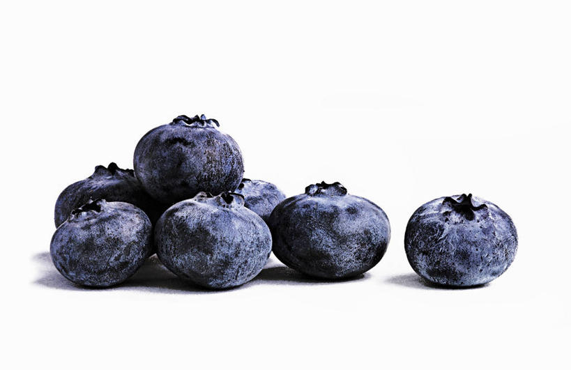 无人,横图,俯视,室内,特写,白天,白色背景,餐桌,桌子,浆果,蓝莓,水果,一堆,许多,阴影,堆叠,堆积,新鲜,反射,影子,生食,食品,果实,很多,食物,蓝色,摄影,有机食品,绿色食品,影棚,餐台,堆,山都柿,蓝浆果,蓝靛果,彩图,高角度拍摄,影棚拍摄,拍摄