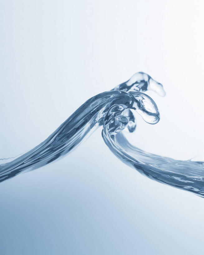 无人,竖图,室内,特写,白天,正面,水,波纹,飞溅,蓝色背景,溅,透明,液体,水滴,水珠,蓝色,水纹,波浪,摄影,影棚,喷洒,理智,沉静,冷色,高深,冷淡,彩图,影棚拍摄,拍摄