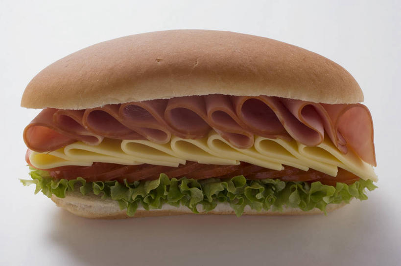 点心,面包,奶酪,无人,横图,俯视,室内,特写,白天,白色背景,烹饪,西餐,餐桌,桌子,蔬菜,西红柿,一排,阴影,新鲜,整齐,反射,影子,生菜,莴苣,肉,干酪,起司,三明治,料理,食品,面点,芝士,营养,菜肴,美食,肉类,食物,糕点,排列,一个,快餐,乳酪,西式,摄影,佳肴,有机食品,绿色食品,影棚,单个,餐台,乳制品,队列,发酵,肉食,西式快餐,三文治,春菜,鹅仔菜,莴仔菜,千金菜,叶用莴苣,番茄,彩图,高角度拍摄,影棚拍摄,拍摄