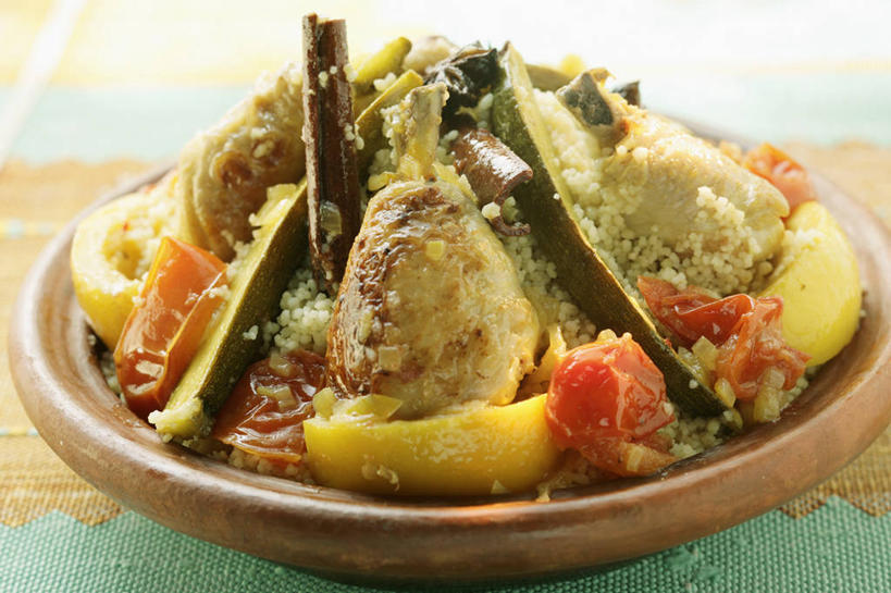 无人,横图,俯视,室内,特写,白天,烹饪,西餐,快乐,餐桌,桌子,柠檬,蔬菜,西红柿,餐具,水果,阴影,新鲜,反射,木制,碟子,盘,影子,调味,生食,香料,佐料,料理,食品,果实,西葫芦,肉桂,蔬果,菜肴,美食,藏红花,食物,一个,盘子,木制品,碟,白瓜,西式,佳肴,有机食品,绿色食品,单个,餐台,保护,番红花,配料,桂皮,西红花,作料,茭瓜,官桂,牡桂,筒桂,香桂,玉桂,益母果,柠果,番茄,彩图,高角度拍摄