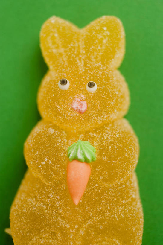 点心,无人,竖图,俯视,室内,特写,白天,餐桌,桌子,哺乳动物,萝卜,胡萝卜,蔬菜,复活节,绿色背景,阴影,节日,庆祝,新鲜,反射,兔子,影子,食品,甜点,甜品,注视,文化,食物,一只,动物,果冻,甜食,零食,观察,看,庆典,橙色,摄影,有机食品,绿色食品,影棚,餐台,观看,纪念,兔,察看,关注,啫喱,红萝卜,甘荀,半身,彩图,高角度拍摄,影棚拍摄,拍摄