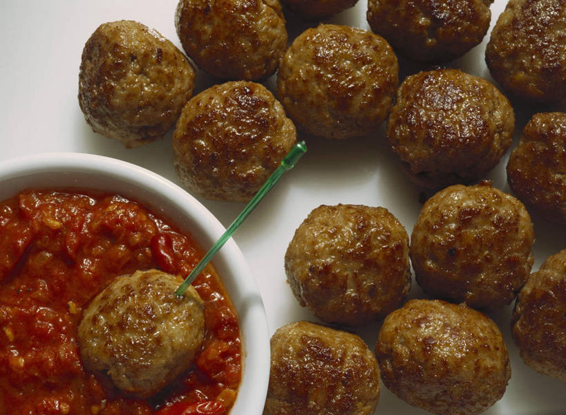 无人,横图,俯视,室内,特写,白天,白色背景,餐桌,桌子,许多,阴影,反射,影子,陶瓷,调料,酱料,酱汁,肉,佐料,陶瓷制品,调味品,丸子,调味料,酱,辣酱,肉类,肉丸,排列,一个,白色,容器,碗,摄影,影棚,单个,餐台,储藏,辣椒酱,储存,肉食,取食签,摆列,彩图,高角度拍摄,影棚拍摄,拍摄,布列,分列,贮存