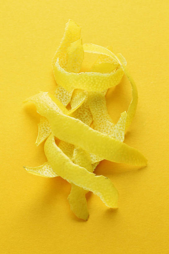 无人,竖图,俯视,室内,特写,白天,餐桌,桌子,柠檬,水果,阴影,黄色背景,新鲜,透明,反射,影子,生食,食品,果实,辉煌,食物,黄色,健康,摄影,活泼,有机食品,绿色食品,影棚,餐台,希望,暖色,光辉,光明,功名,轻快,益母果,柠果,彩图,高角度拍摄,影棚拍摄,拍摄