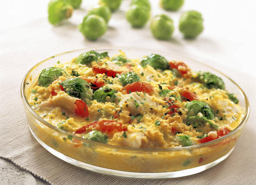 点心,海鲜,面包,无人,横图,俯视,室内,特写,白天,烹饪,西餐,桌面,桌子,辣椒,蔬菜,椰菜,卷心菜,玻璃,阴影,新鲜,反射,木制,鱼,影子,料理,食品,面点,水产,菜肴,美食,鱼类,海洋生物,玻璃制品,食物,糕点,餐巾,木制品,容器,碗,甘蓝,西式,摄影,佳肴,有机食品,绿色食品,抱子甘蓝,芽甘蓝,影棚,储藏,储存,水生动物,海产品,水生物,海底动物,鳕鱼,辣角,红海椒,大椒,辣虎,广椒,鳘鱼,球芽甘蓝,子持甘蓝,南极美露鳕,保洁方巾,口布,辣子,结球甘蓝,红辣椒,海椒,甘兰,番椒,包心菜,彩图,高角度拍摄,影棚拍摄,拍摄,贮存