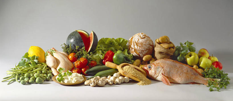 无人,横图,俯视,室内,特写,白天,餐桌,桌子,苹果,西瓜,黄瓜,辣椒,蔬菜,土豆,西红柿,椰菜,卷心菜,水果,一堆,一条,许多,阴影,堆叠,堆积,灰色背景,新鲜,反射,鱼,影子,菌菇,蘑菇,生食,食品,果实,很多,菌类,蔬果,鱼类,海洋生物,食物,白色,甘蓝,食用菌,摄影,有机食品,绿色食品,抱子甘蓝,芽甘蓝,影棚,餐台,堆,水生动物,水生物,白蘑菇,洋蘑菇,彩椒,海底动物,辣角,红海椒,大椒,辣虎,广椒,馍馍蛋,草腐菌,二孢蘑菇,双孢蘑菇,球芽甘蓝,子持甘蓝,寒瓜,洋芋,甜椒,柿子椒,山药蛋,青瓜,马铃薯,辣子,结球甘蓝,胡瓜,海椒,甘兰,番茄,番椒,灯笼椒,包心菜,彩图,高角度拍摄,全身,影棚拍摄,拍摄