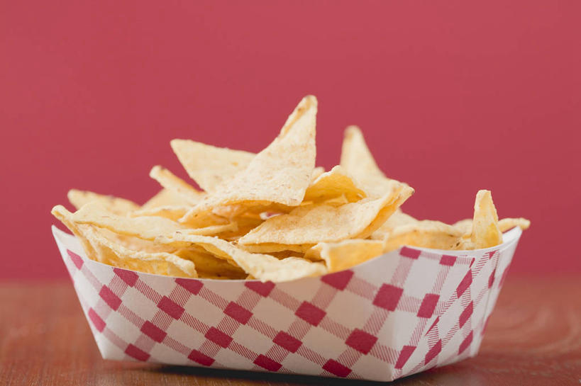 点心,无人,横图,俯视,室内,特写,白天,餐桌,桌子,一堆,许多,阴影,堆叠,堆积,红色背景,反射,影子,纸盒,玉米片,食品,很多,盒子,食物,一个,包装盒,容器,快餐,零食,摄影,影棚,单个,餐台,储藏,堆,储存,垃圾食品,彩图,高角度拍摄,影棚拍摄,拍摄,贮存