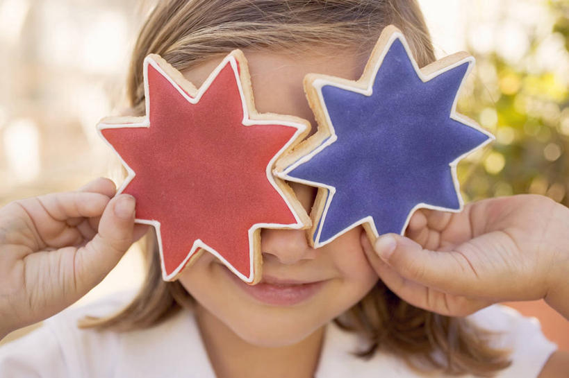 西方人,儿童,脸,头,脸颊,手,一个人,横图,室外,特写,白天,正面,纯洁,欧洲,欧洲人,双手,仅一个女性,仅一个人,阴影,服装,朦胧,模糊,装饰,光线,影子,星星,休闲装,肩膀,小孩,衣服,阳光,仅一个小孩,休闲,手部,休闲服,可爱,童年,童趣,遮,遮掩,服饰,华丽,修饰,点缀,掩盖,遮挡,童真,烂漫,无邪,遮盖,衬托,美观,雅致,雅观,掩饰,天真,女孩,女人,女性,白种人,孩子,头部,脸部,脸蛋,面部,半身,彩图,女生