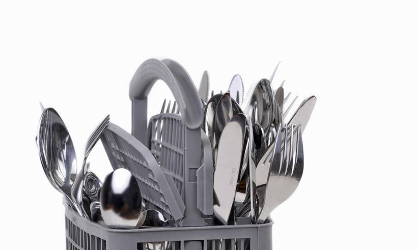 无人,横图,室内,特写,白天,白色背景,正面,静物,餐具,金属制品,许多,阴影,反射,金属,叉子,篮子,影子,勺子,容器,调羹,汤匙,摄影,影棚,储藏,储存,餐叉,进餐用具,彩图,影棚拍摄,拍摄,贮存