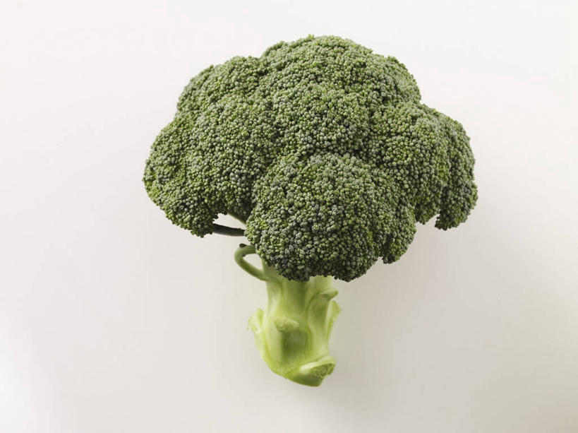 无人,横图,俯视,室内,特写,白天,白色背景,餐桌,桌子,蔬菜,阴影,新鲜,反射,影子,花菜,花椰菜,西兰花,食品,食物,一个,摄影,有机食品,绿色食品,影棚,单个,餐台,椰菜花,甘蓝花,彩图,高角度拍摄,影棚拍摄,拍摄