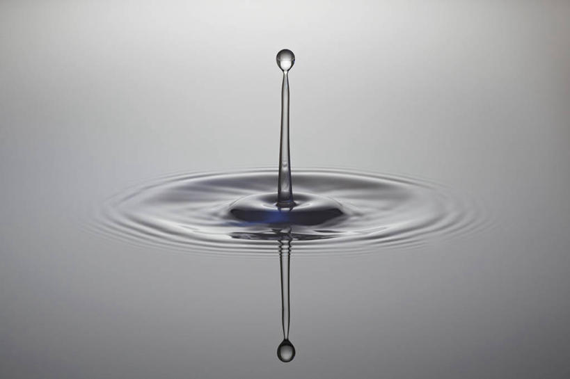 无人,横图,俯视,室内,特写,白天,水,阴影,飞溅,灰色背景,溅,反射,液体,影子,水滴,水珠,摄影,影棚,喷洒,彩图,高角度拍摄,影棚拍摄,拍摄