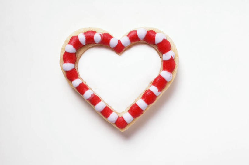 点心,无人,横图,俯视,室内,特写,白天,白色背景,爱情,桌面,桌子,阴影,爱心,反射,粘稠,纹路,木制,纹理,影子,调料,食品,糖,调味品,曲奇,浪漫,调味料,镂空,食物,一个,红色,木制品,饼干,零食,温暖,温馨,心形,恩爱,摄影,影棚,单个,糖浆,和睦,曲奇饼,黏稠,曲奇饼干,肌理,浓厚,心型,彩图,高角度拍摄,影棚拍摄,拍摄,融洽