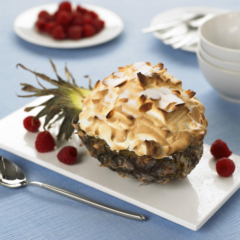 无人,方图,俯视,室内,特写,白天,桌面,桌子,菠萝,蔬菜,餐具,金属制品,阴影,新鲜,反射,金属,木制,叉子,刀叉,刀子,碟子,盘,影子,勺子,食品,冰激凌,清凉,食物,一个,盘子,木制品,调羹,碟,汤匙,冷饮,舒服,冰淇淋,有机食品,绿色食品,单个,解暑,解渴,餐刀,雪糕,餐叉,舒爽,冰糕,消暑,进餐用具,凤梨,彩图,高角度拍摄,香草冰淇淋