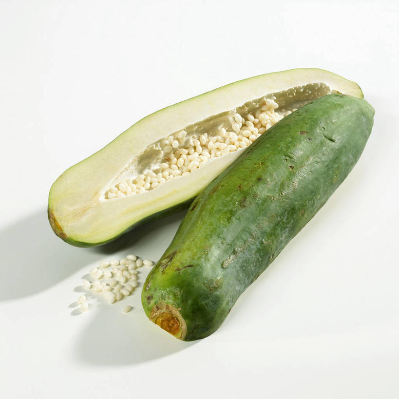 无人,方图,俯视,室内,特写,白天,白色背景,餐桌,桌子,木瓜,水果,阴影,新鲜,反射,影子,生食,食品,果实,食物,两个,摄影,有机食品,绿色食品,影棚,餐台,横截面,剖面,奶匏,蓬生果,乳瓜,石瓜,万寿匏,截面,截面图形,万寿果,番木瓜,彩图,高角度拍摄,影棚拍摄,拍摄,青木瓜