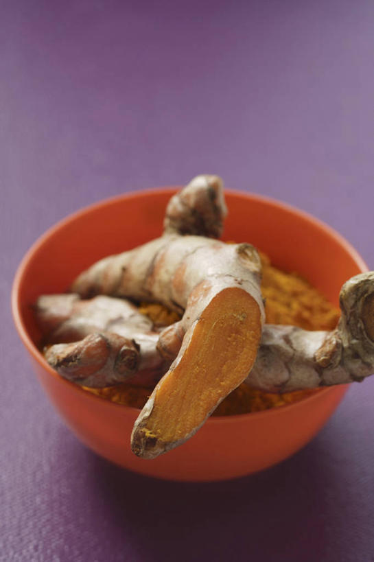 无人,竖图,俯视,室内,特写,白天,植物,餐桌,桌子,一堆,许多,阴影,堆叠,堆积,紫色背景,反射,影子,陶瓷,草药,药草,陶瓷制品,很多,中药,一个,容器,碗,姜黄,摄影,影棚,单个,餐台,储藏,堆,储存,药材,中草药,中药材,本草,彩图,高角度拍摄,影棚拍摄,拍摄,贮存