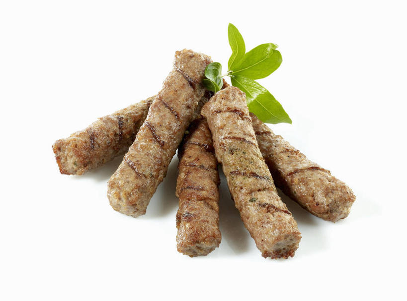 无人,横图,俯视,室内,特写,白天,白色背景,烧烤,餐桌,桌子,叶子,一堆,许多,阴影,堆叠,堆积,装饰,反射,影子,肉,绿叶,很多,猪肉,肉类,嫩叶,摄影,影棚,餐台,堆,华丽,修饰,点缀,配菜,肉食,豚肉,衬托,美观,雅致,雅观,叶,叶片,彩图,高角度拍摄,影棚拍摄,拍摄