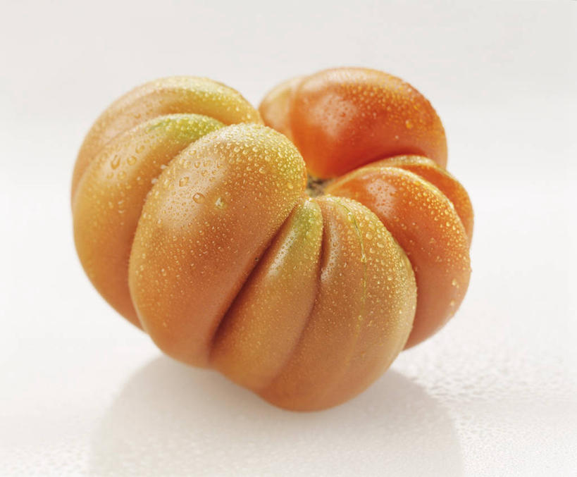 无人,横图,俯视,室内,特写,白天,白色背景,餐桌,桌子,蔬菜,西红柿,阴影,新鲜,反射,影子,食品,食物,一个,红色,橙色,摄影,有机食品,绿色食品,影棚,单个,餐台,番茄,彩图,高角度拍摄,影棚拍摄,拍摄