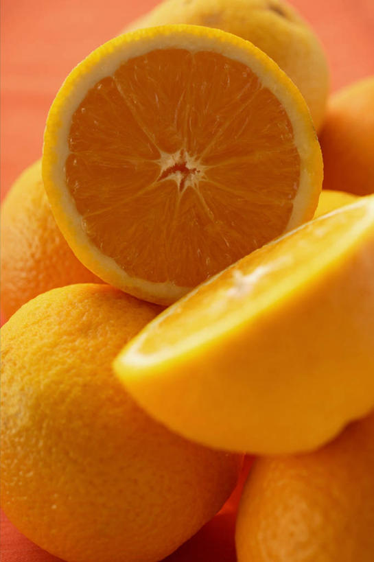 无人,竖图,俯视,室内,特写,白天,餐桌,桌子,柑橘,水果,橙色背景,阴影,新鲜,反射,影子,生食,食品,果实,食物,橙色,摄影,有机食品,绿色食品,影棚,餐台,横截面,剖面,柑桔,截面,截面图形,橘子,桔子,彩图,高角度拍摄,影棚拍摄,拍摄,大红蜜橘,大红袍,红橘,黄橘,宽皮橘