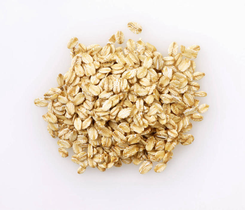 无人,横图,俯视,室内,特写,白天,白色背景,餐桌,桌子,一堆,许多,阴影,堆叠,堆积,反射,影子,燕麦,摄影,影棚,餐台,堆,玉麦,铃铛麦,裸燕麦,雀麦,野麦,莜麦,彩图,高角度拍摄,影棚拍摄,拍摄