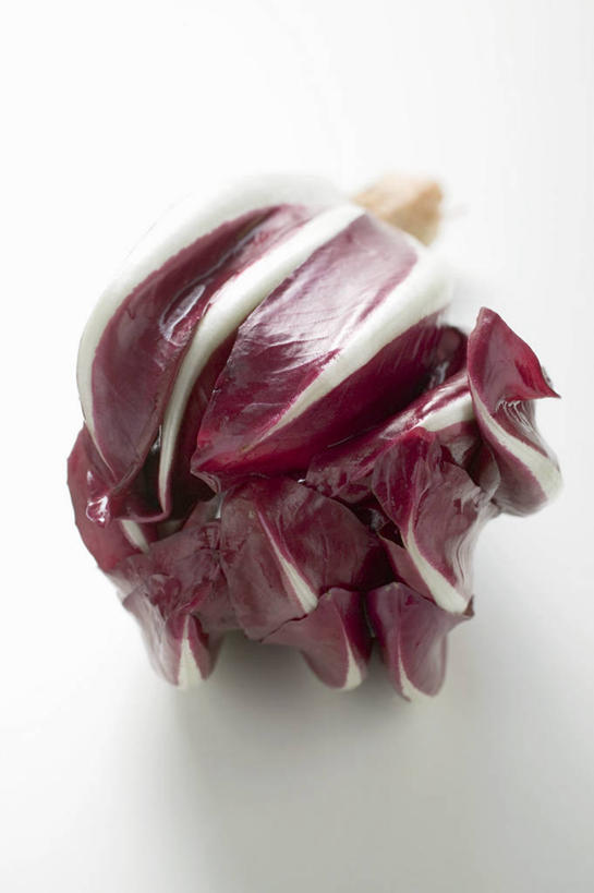 无人,竖图,俯视,室内,特写,白天,白色背景,餐桌,桌子,蔬菜,阴影,新鲜,反射,影子,菊苣,食品,药草,食物,一个,紫色,摄影,有机食品,绿色食品,影棚,单个,餐台,药材,彩图,高角度拍摄,影棚拍摄,拍摄