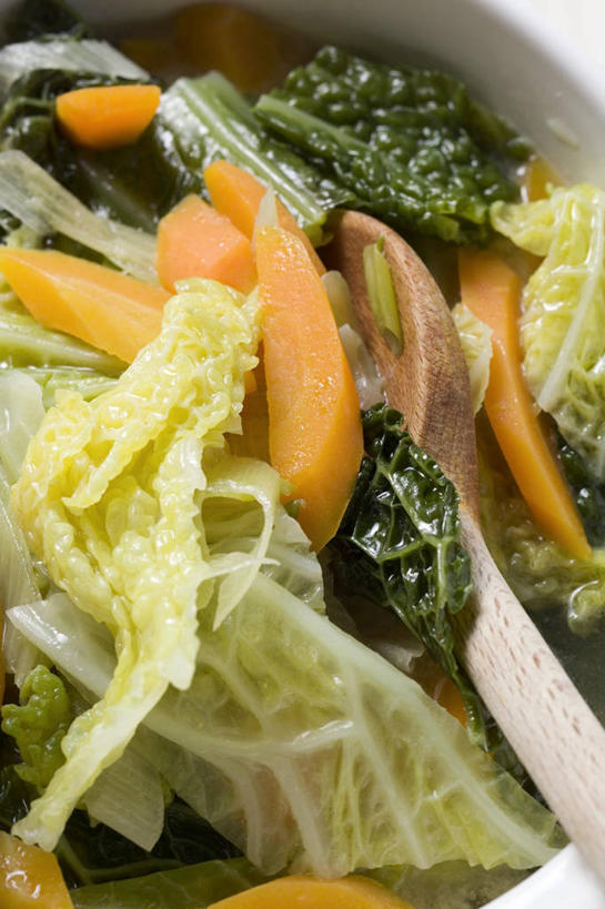 无人,竖图,俯视,室内,特写,白天,烹饪,萝卜,胡萝卜,蔬菜,椰菜,卷心菜,厨具,阴影,新鲜,反射,锅子,砂锅,影子,陶瓷,食品,陶瓷制品,锅,食物,一个,甘蓝,摄影,有机食品,绿色食品,影棚,单个,锅具,烹饪用具,烹调用具,结球甘蓝,红萝卜,甘荀,甘兰,包心菜,烹调,彩图,高角度拍摄,影棚拍摄,拍摄