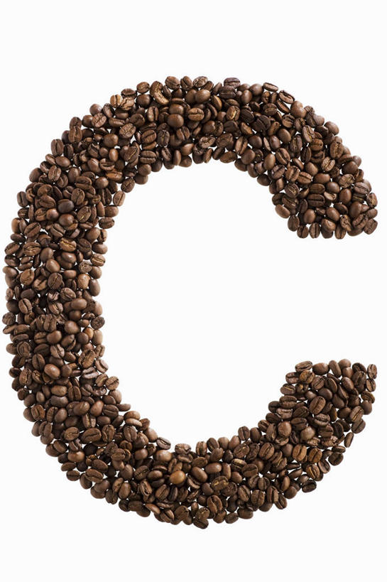 咖啡,无人,竖图,俯视,室内,特写,白天,白色背景,植物,桌面,桌子,豆,一堆,许多,阴影,堆叠,堆积,反射,木制,英文,标志,文字,影子,字符,字母,豆类,豆子,很多,标识,木制品,咖啡豆,摄影,影棚,堆,英文字母,豆科,咖啡因,彩图,高角度拍摄,影棚拍摄,拍摄